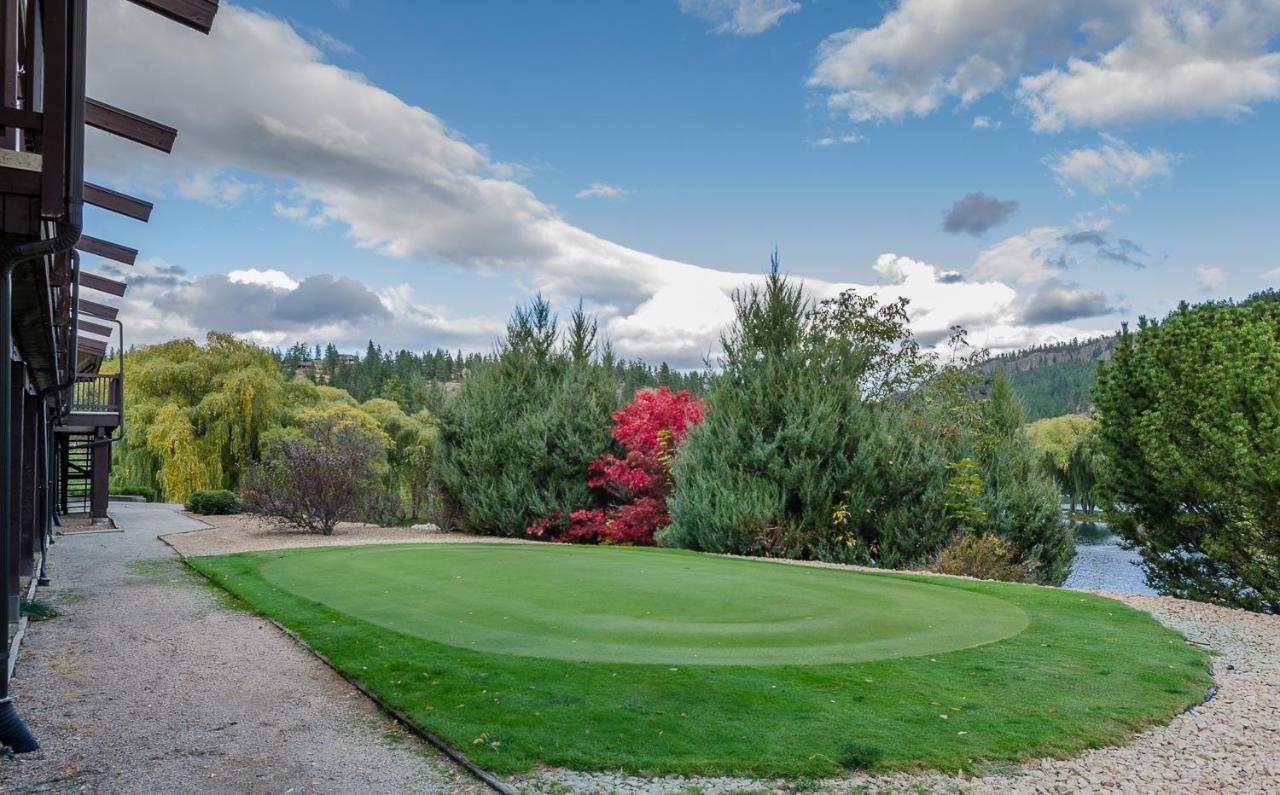 St Andrews By The Lake Golf Resort Kaleden エクステリア 写真