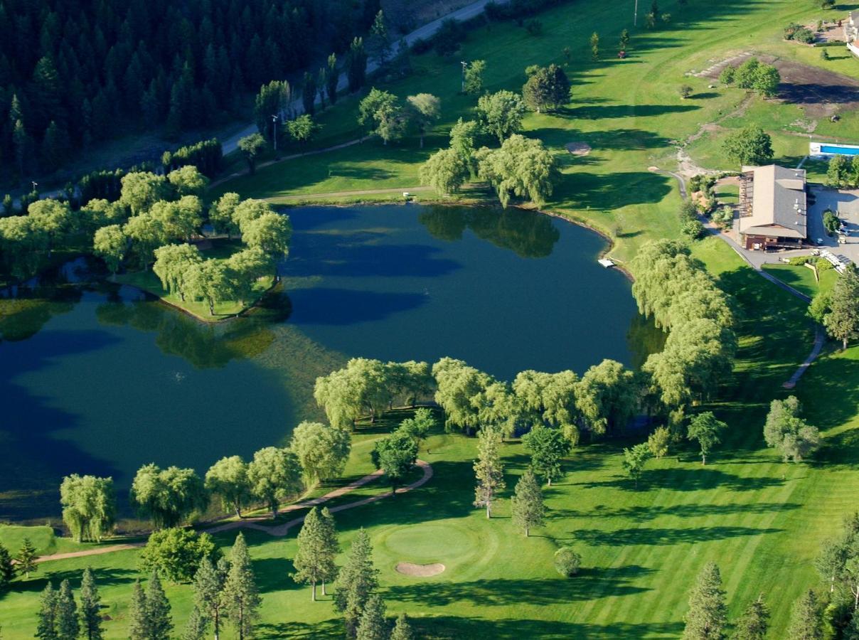 St Andrews By The Lake Golf Resort Kaleden エクステリア 写真