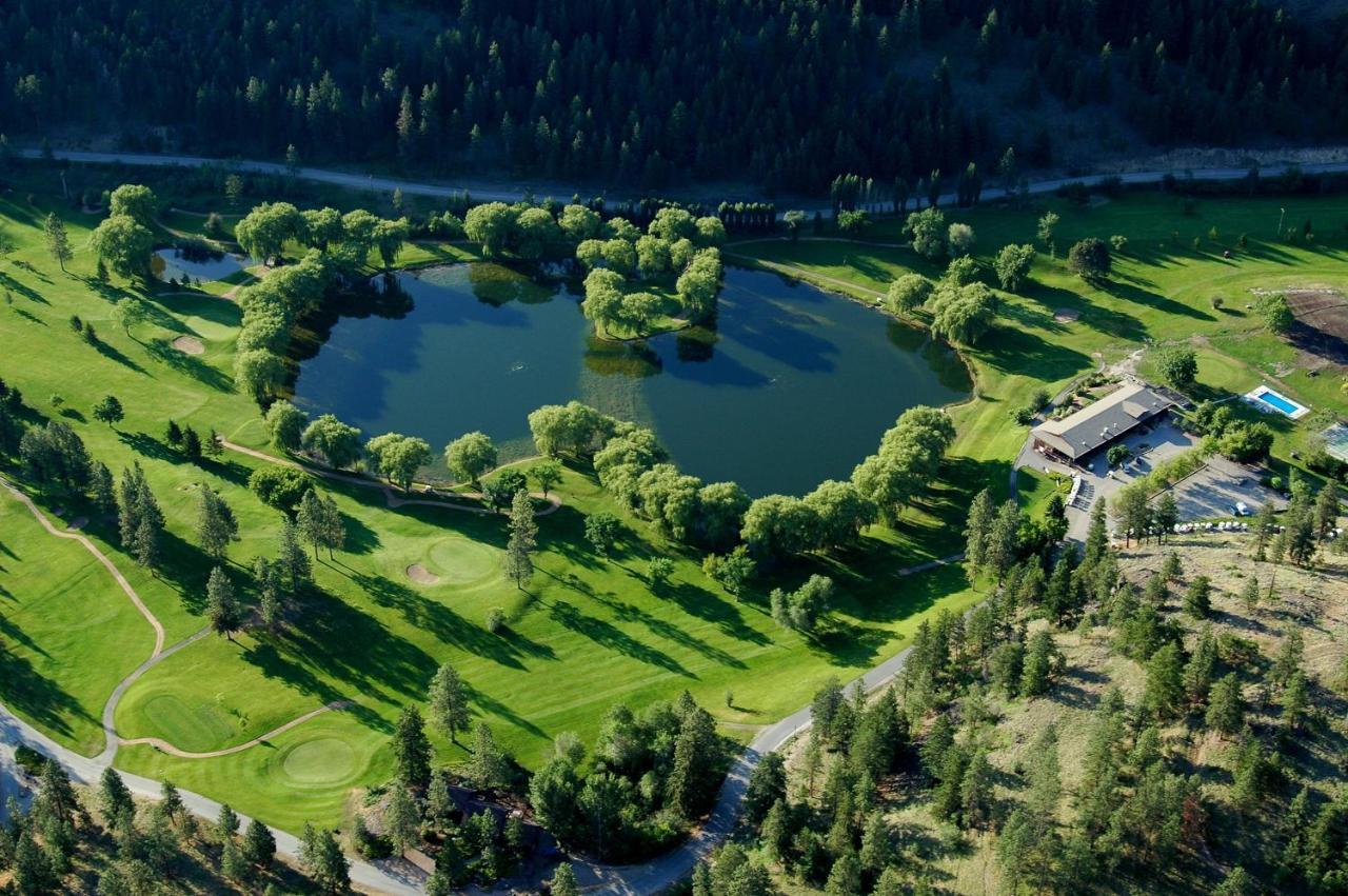 St Andrews By The Lake Golf Resort Kaleden エクステリア 写真